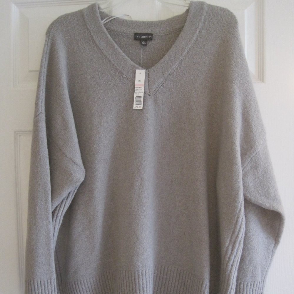 THE LIMITED GRAY V-NECK SWEATER X-LARGE NWT